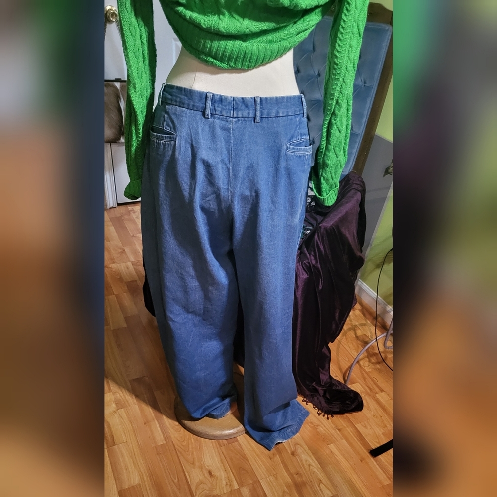 Timeless and Chic Made in Italy Faconnable 90's Jeans - Picture 4 of 5